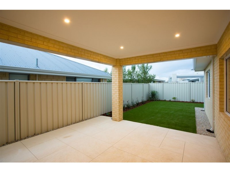 73 Kingscliffe Drive, Golden Bay WA 6174