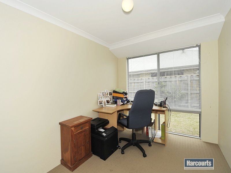 7 Senecio Way, Halls Head WA 6210