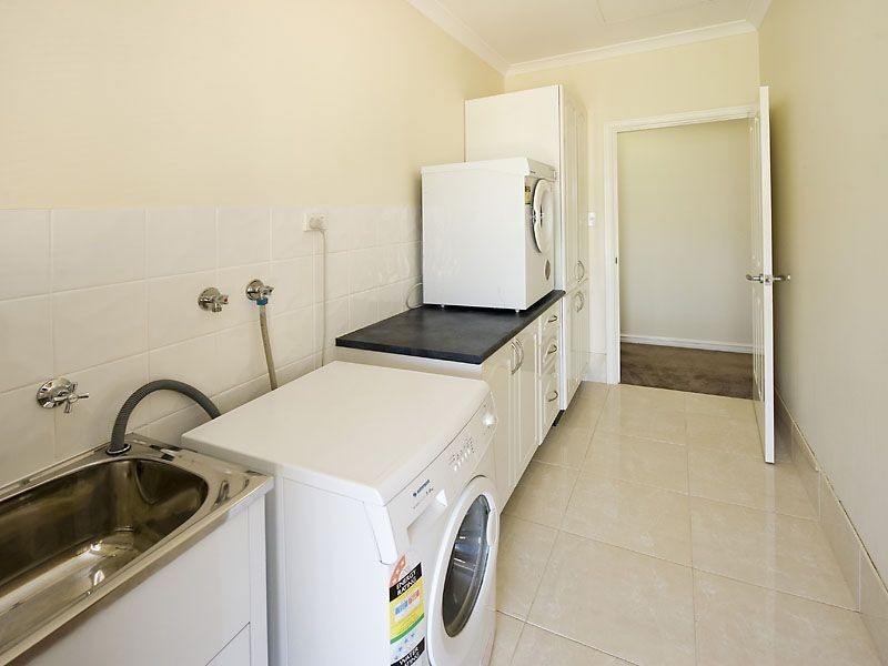 2/27 Thatcher Street, Waroona WA 6215