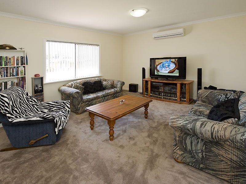 2/27 Thatcher Street, Waroona WA 6215