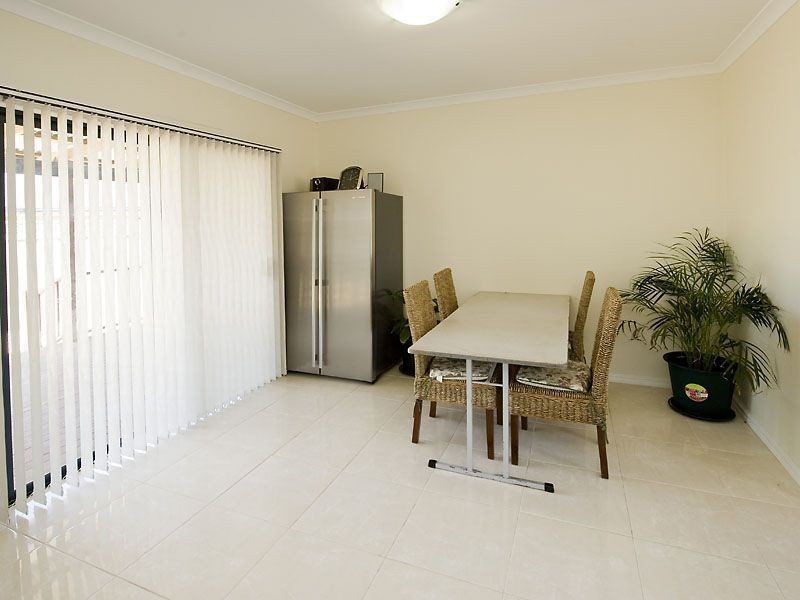 2/27 Thatcher Street, Waroona WA 6215