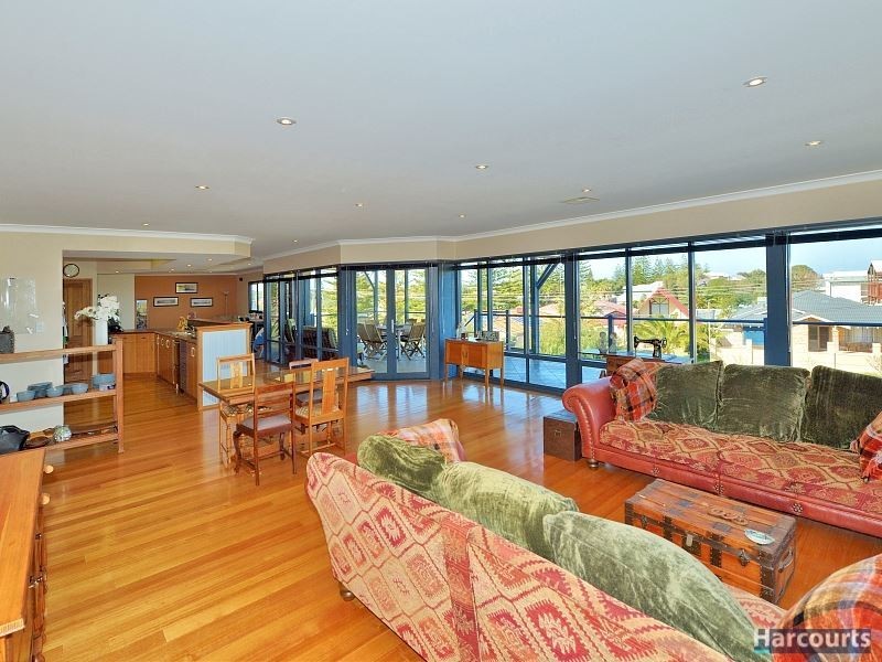 3 Bight Reefs Road, Singleton WA 6175