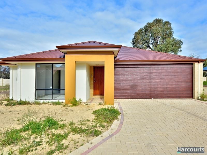 6 Royal Crescent, Wannanup WA 6210