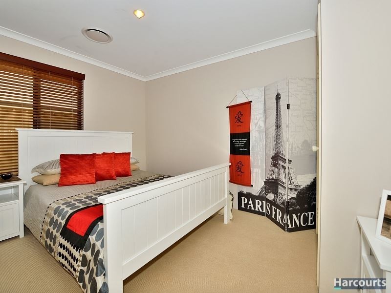 10 Chyverton Corner, Erskine WA 6210