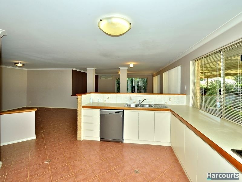 15 Brighton Place, Greenfields WA 6210