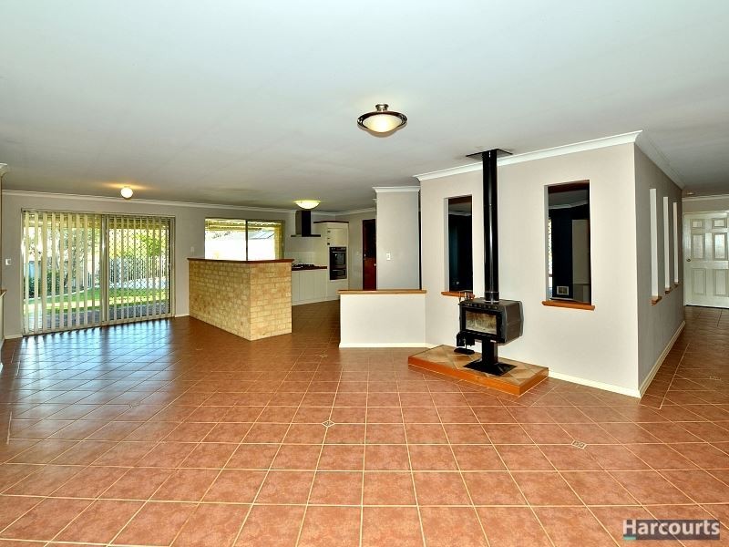 15 Brighton Place, Greenfields WA 6210