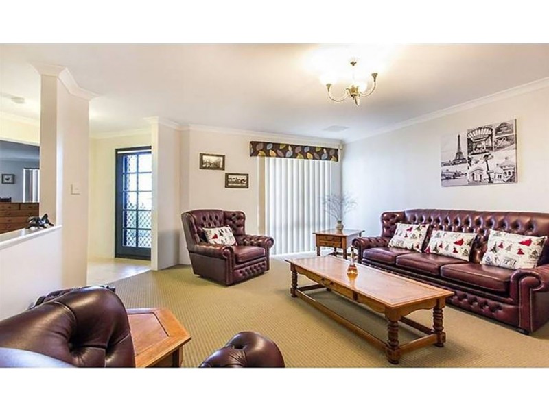 11 Caslano Road, Meadow Springs WA 6210