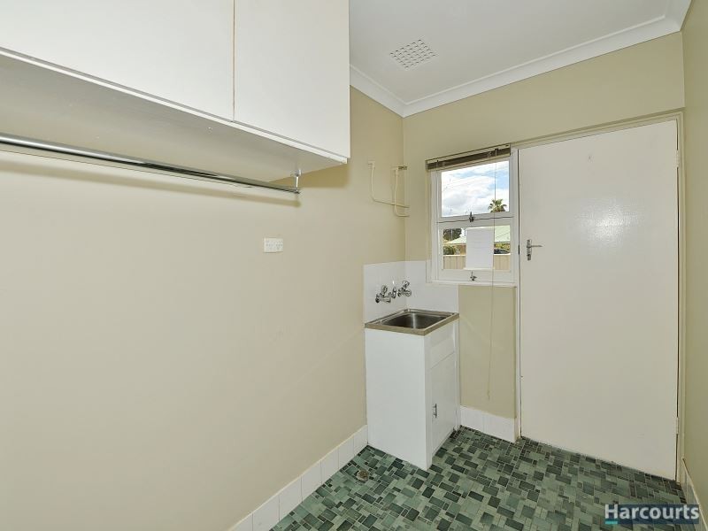 9 Leigh Street, Dudley Park WA 6210