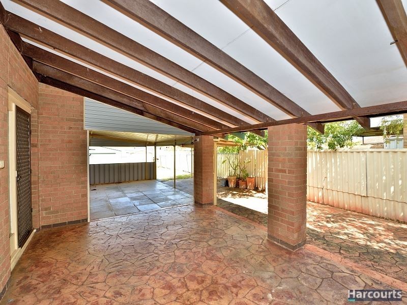 9 Leigh Street, Dudley Park WA 6210