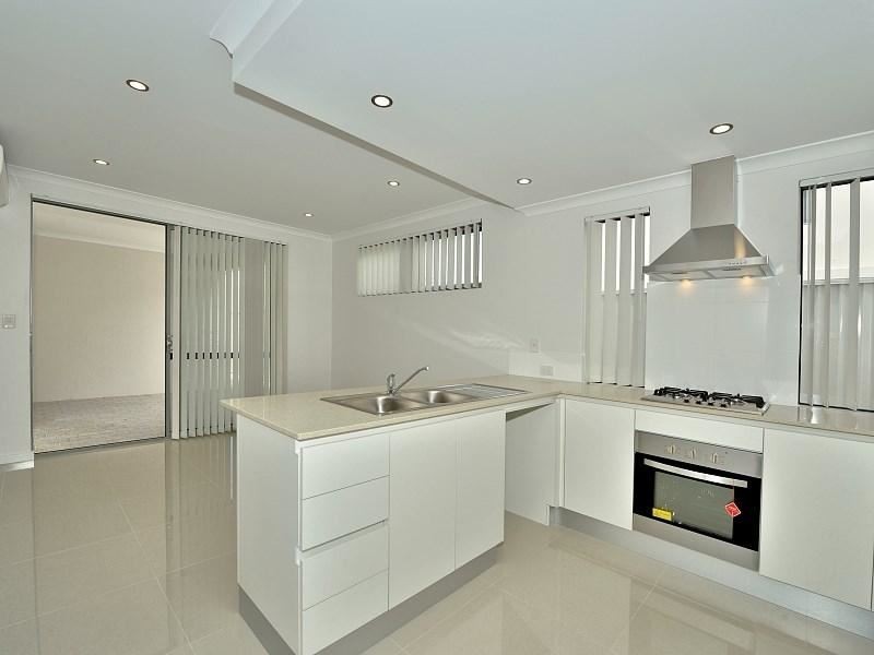 2/48 Morfitt Street, Mandurah WA 6210