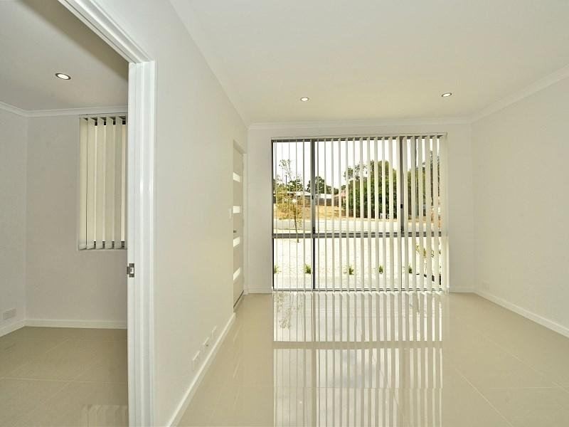 2/48 Morfitt Street, Mandurah WA 6210