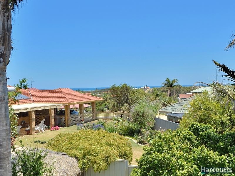 5 Bangalay Court, Halls Head WA 6210