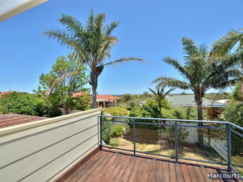 5 Bangalay Court, Halls Head WA 6210