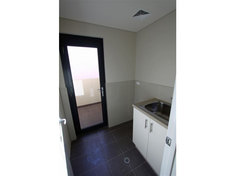 1/3 Galileo Loop, Mandurah WA 6210