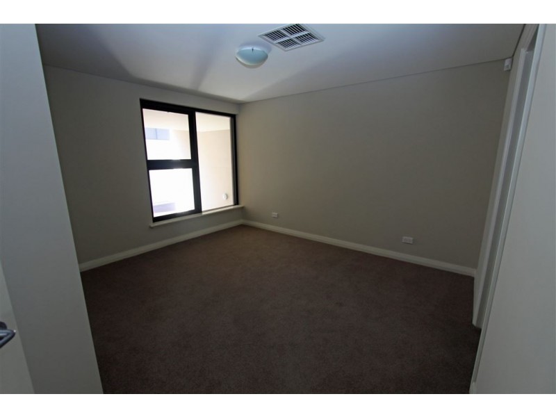 1/3 Galileo Loop, Mandurah WA 6210