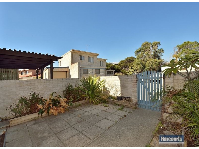 4/36A Halls Head Parade, Halls Head WA 6210