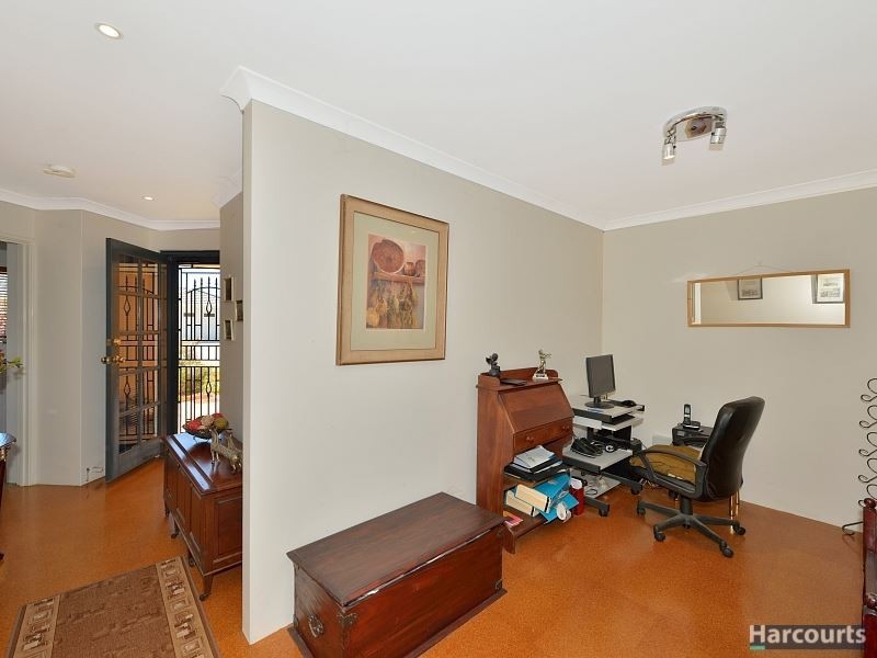 8 Dias Pass, Dudley Park WA 6210