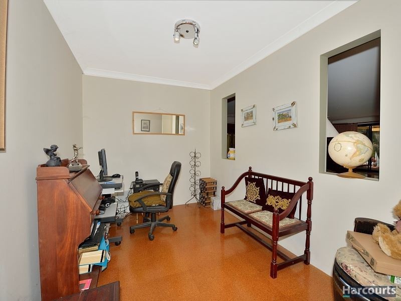 8 Dias Pass, Dudley Park WA 6210