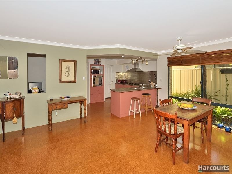 8 Dias Pass, Dudley Park WA 6210