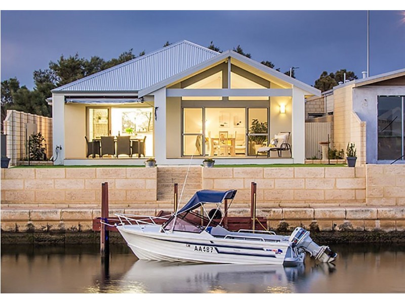 101 Waterlily Drive, Dudley Park WA 6210