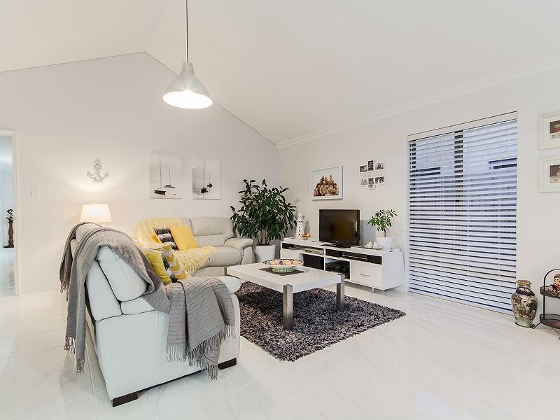 101 Waterlily Drive, Dudley Park WA 6210