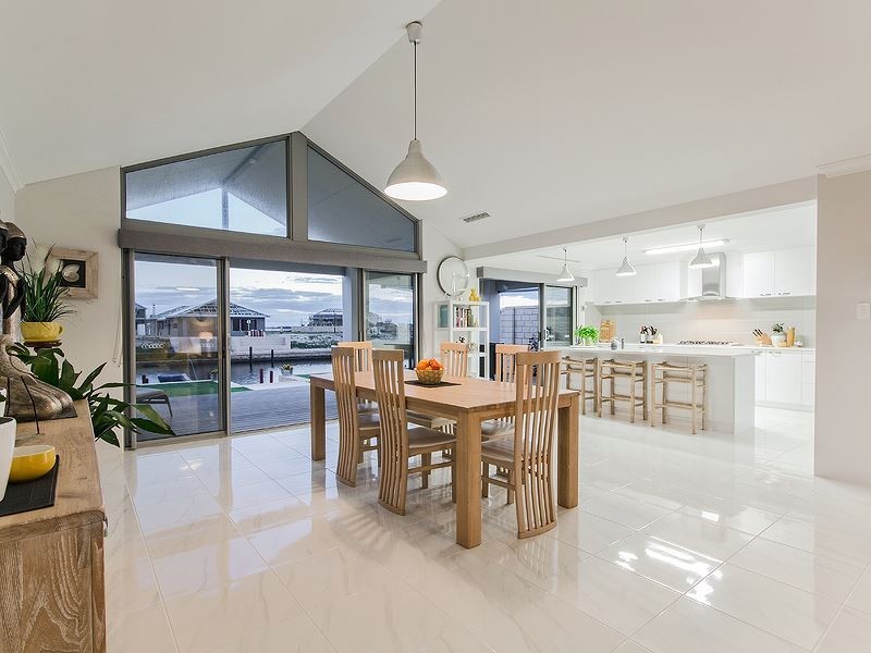 101 Waterlily Drive, Dudley Park WA 6210