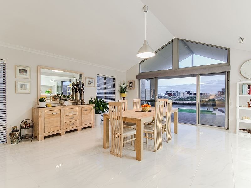 101 Waterlily Drive, Dudley Park WA 6210