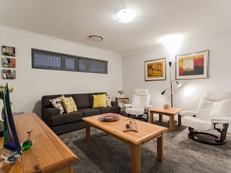 101 Waterlily Drive, Dudley Park WA 6210