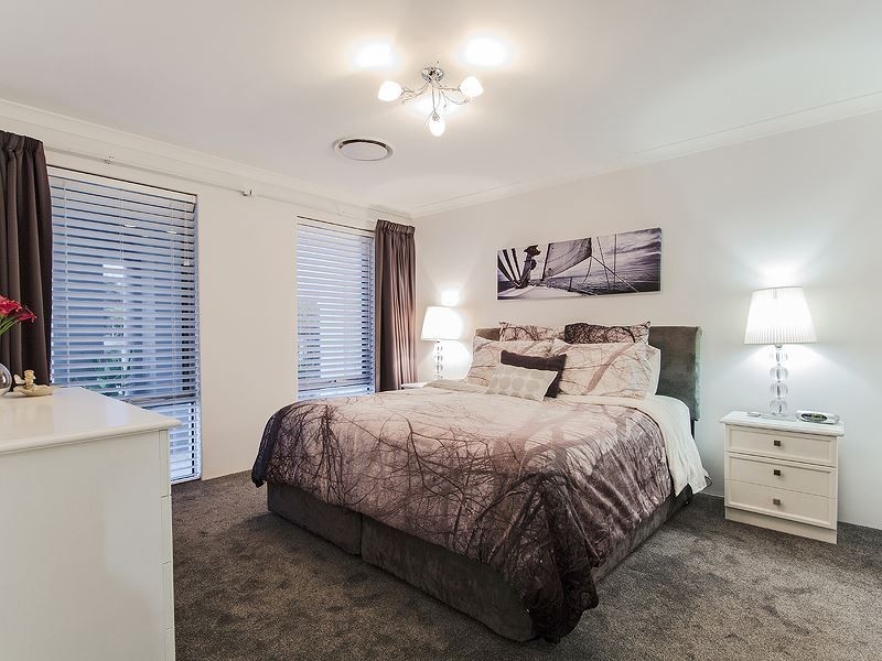 101 Waterlily Drive, Dudley Park WA 6210