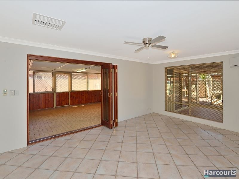 17 Arundel Drive, Halls Head WA 6210