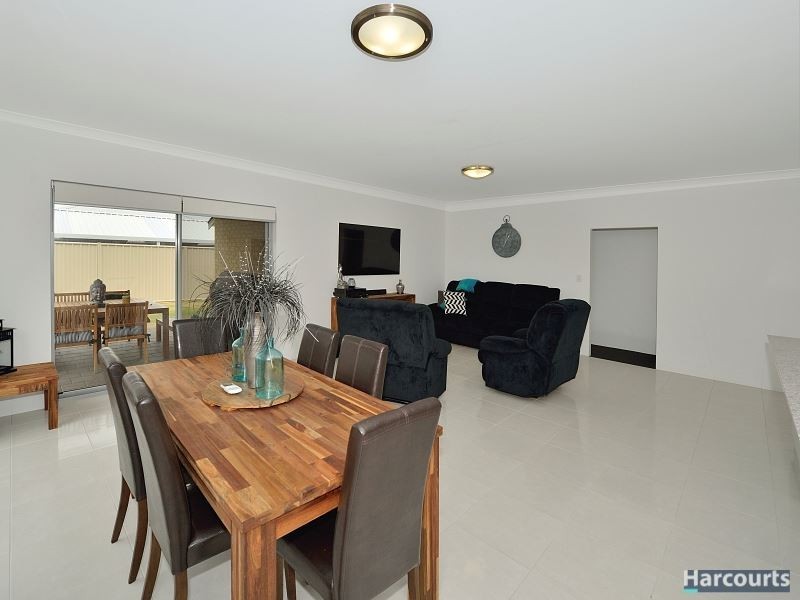 9 Diamante Place, Meadow Springs WA 6210