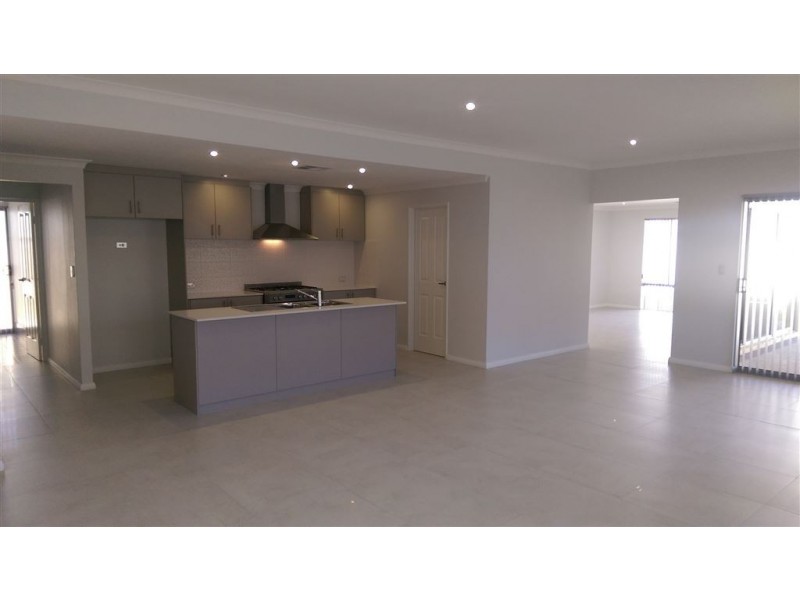 207 Sutton Street, Pinjarra WA 6208