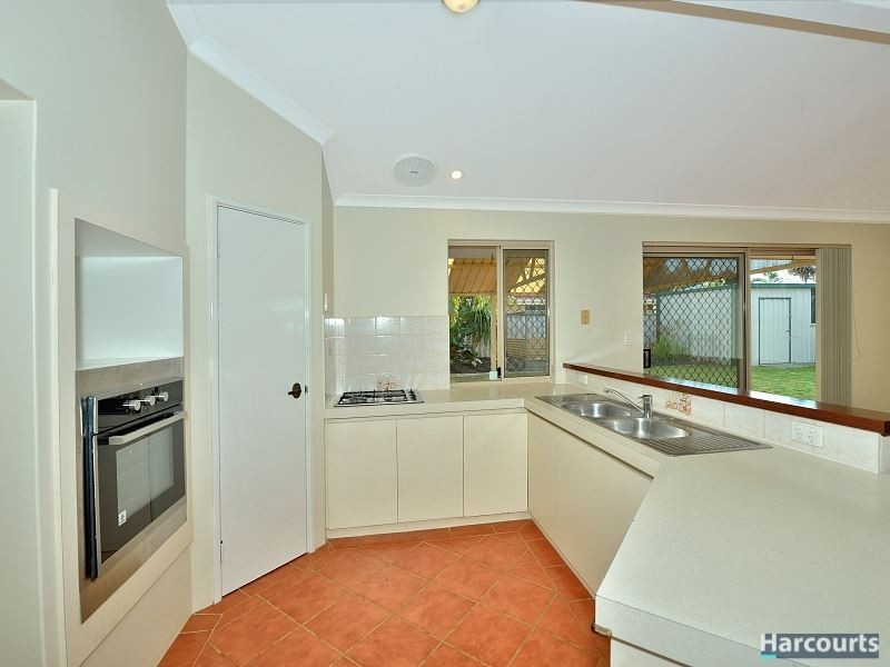 16 Crowthorn Cross, Erskine WA 6210