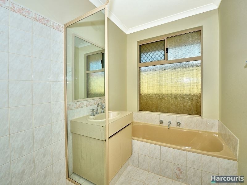 16 Crowthorn Cross, Erskine WA 6210