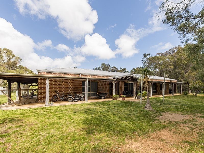 71 Peppermint Drive, Lake Clifton WA 6215