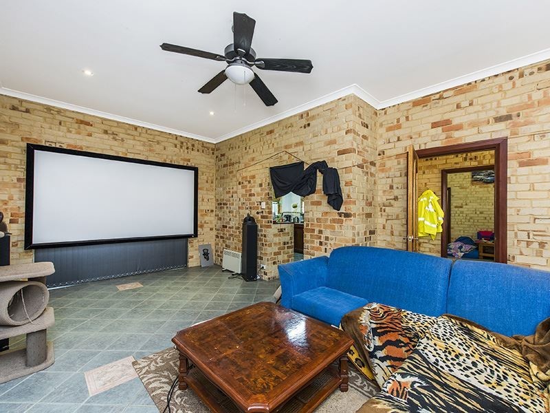 71 Peppermint Drive, Lake Clifton WA 6215