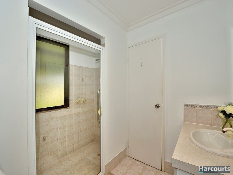 11 Brooking Road, Coodanup WA 6210