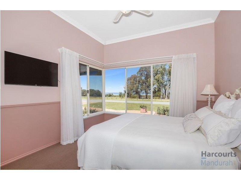 2 Peel Parade, Coodanup WA 6210