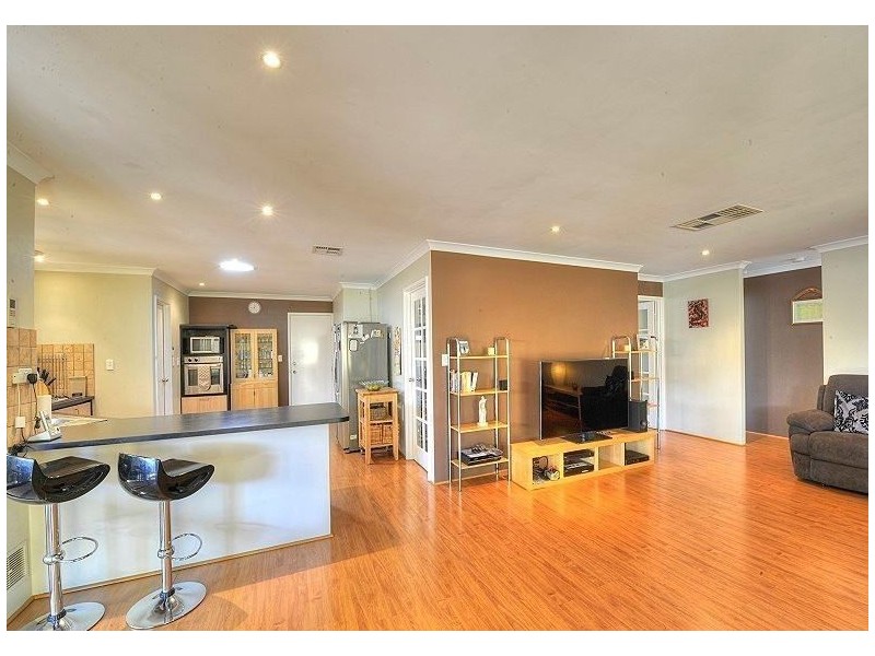 12 Bethel Corner, Halls Head WA 6210