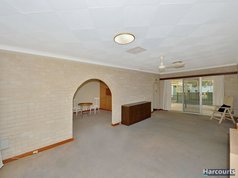 25 Perseus Road, Silver Sands WA 6210