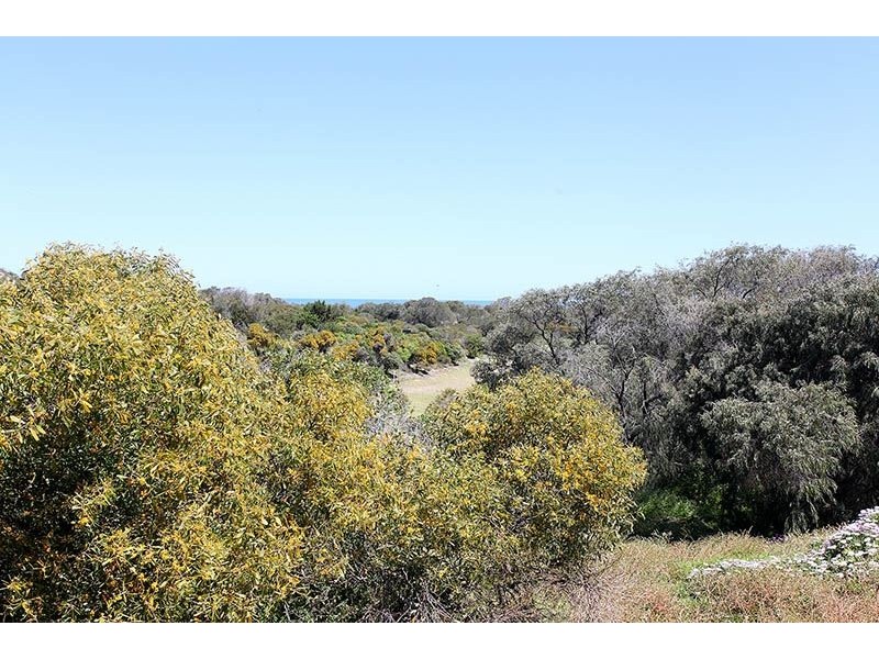 5 Bouvard Place, Preston Beach WA 6215