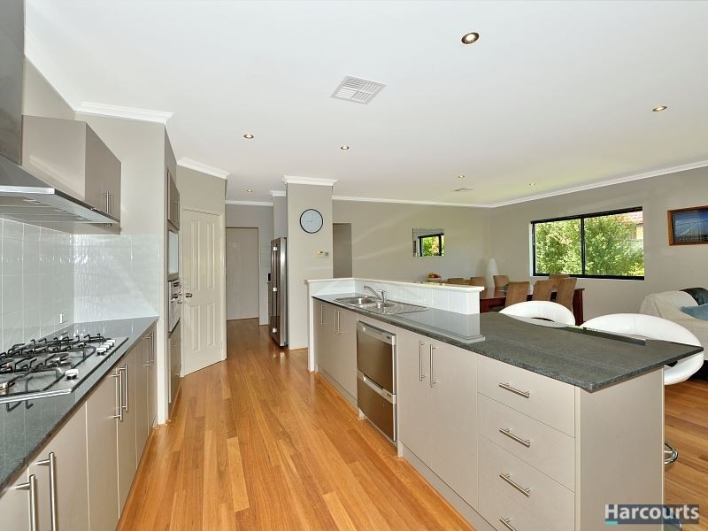 28 Britawast Road, Madora Bay WA 6210