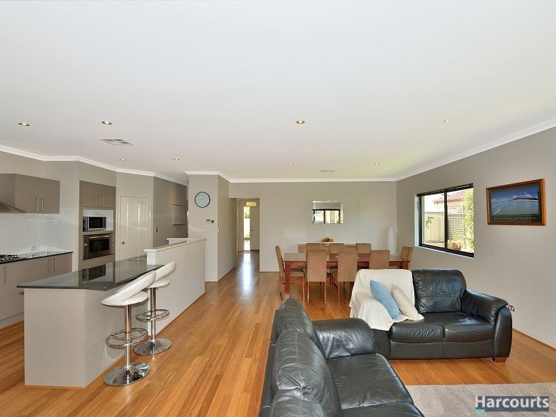 28 Britawast Road, Madora Bay WA 6210