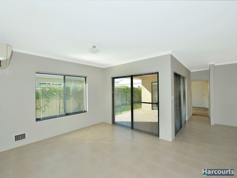 14 Butcherbird Loop, Erskine WA 6210