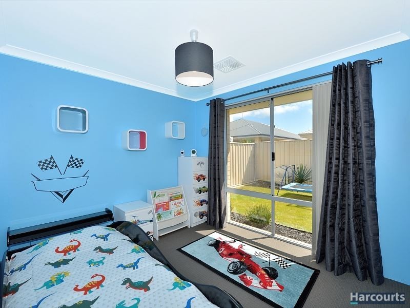 24 Longmeadow Vista, Meadow Springs WA 6210