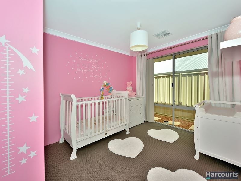 24 Longmeadow Vista, Meadow Springs WA 6210