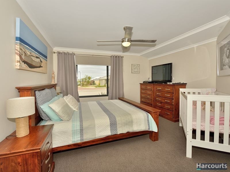 10 Badgerup Avenue, Lakelands WA 6180