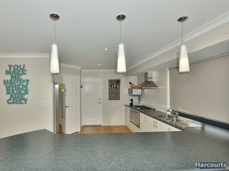 10 Badgerup Avenue, Lakelands WA 6180