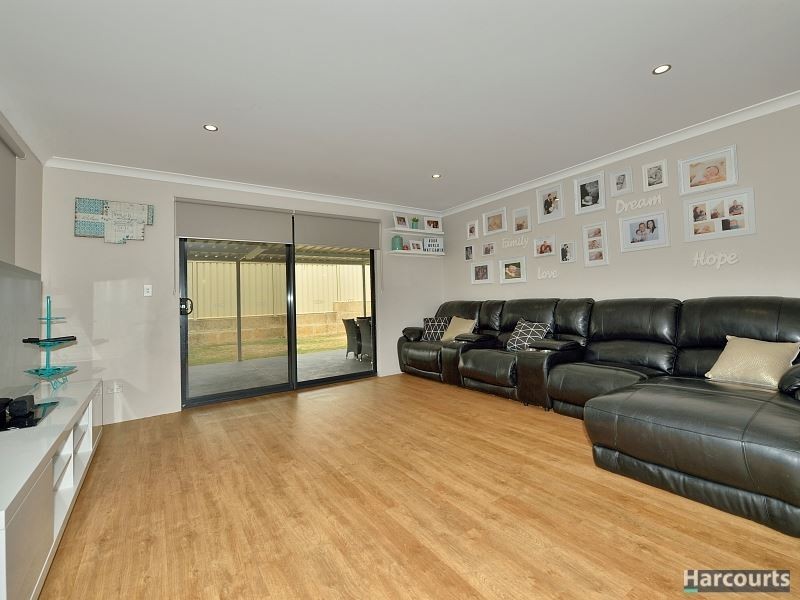 10 Badgerup Avenue, Lakelands WA 6180