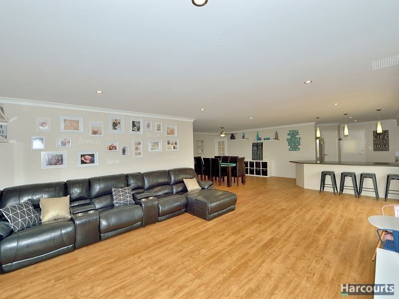 10 Badgerup Avenue, Lakelands WA 6180